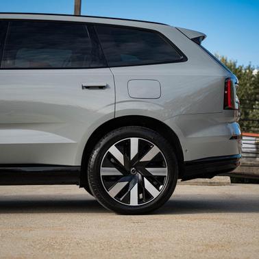2025 Volvo EX90 Twin Motor Ultra