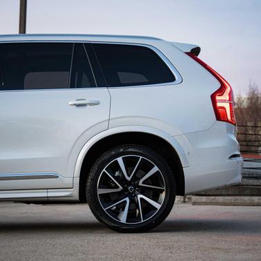 2025 Volvo XC90 B5 Plus