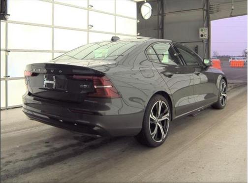2025 Volvo S60 B5 Core
