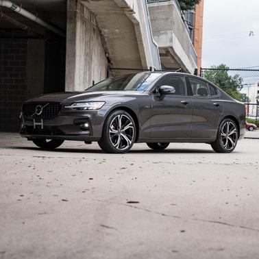 2025 Volvo S60 B5 Core