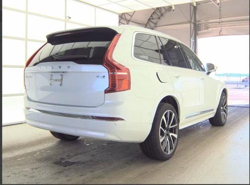 2024 Volvo XC90 B6 Ultimate Bright Theme 6-Seater
