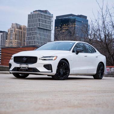 2024 Volvo S60 Recharge Plug-In Hybrid T8 Ultimate Black Edition