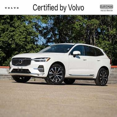 Crystal White 2023 Volvo XC60 Plus