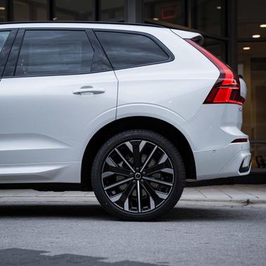 2026 Volvo XC60 Plug-In Hybrid T8 Ultra