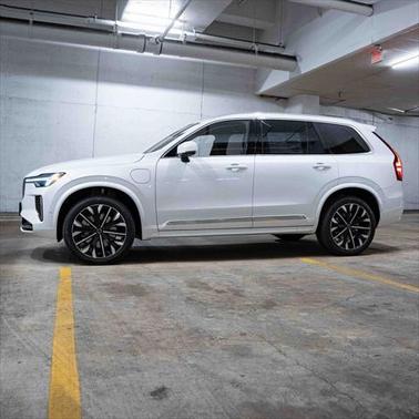 2025 Volvo XC90 Plug-In Hybrid T8 Plus 7-Seater