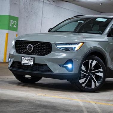 2025 Volvo XC40 Plus Dark Theme