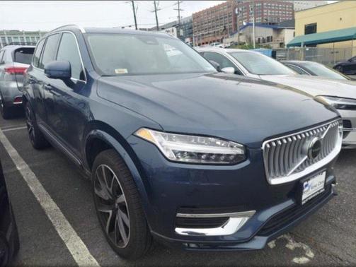 2023 Volvo XC90 B6 Plus 6-Seater