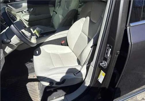 Platinum Grey 2024 Volvo XC90 Plus