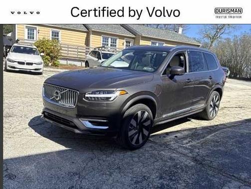 Platinum Grey 2024 Volvo XC90 Plus