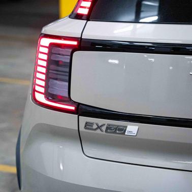 2026 Volvo EX30 Plus Twin Motor Performance, Fully electric