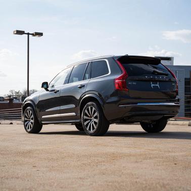 2024 Volvo XC90 B6 Plus Bright Theme 6-Seater