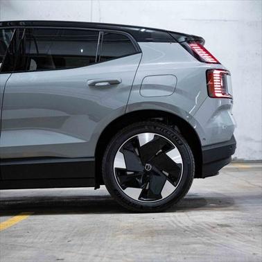 2025 Volvo EX30 Twin Motor Plus