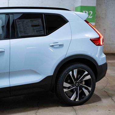 2026 Volvo XC40 B5 Ultra