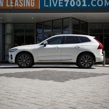 2022 Volvo XC60 B5 Inscription