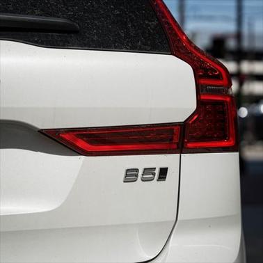 2022 Volvo XC60 B5 Inscription