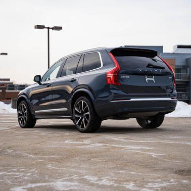 2024 Volvo XC90 B5 Plus Bright Theme