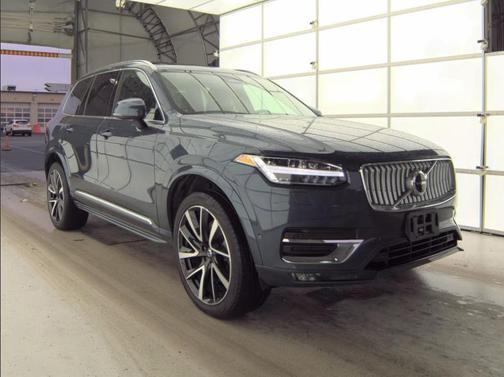 2024 Volvo XC90 B5 Plus Bright Theme