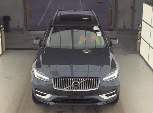 2024 Volvo XC90 B5 Plus Bright Theme