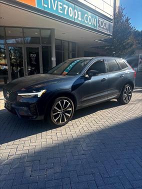 2023 Volvo XC60 B5 Plus Dark Theme