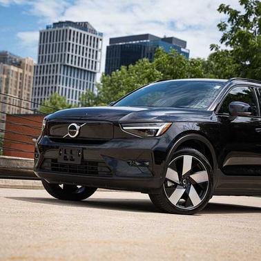 Onyx Black 2023 Volvo XC40 Ultimate