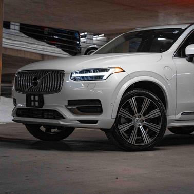 2025 Volvo XC90 Plug-In Hybrid T8 Plus 7-Seater
