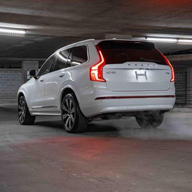 2025 Volvo XC90 Plug-In Hybrid T8 Plus 7-Seater