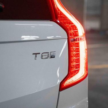 2025 Volvo XC90 Plug-In Hybrid T8 Plus 7-Seater