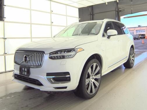 2025 Volvo XC90 Plug-In Hybrid T8 Plus 7-Seater