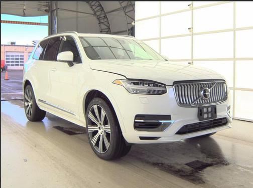 2025 Volvo XC90 Plug-In Hybrid T8 Plus 7-Seater