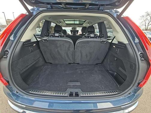 2025 Volvo XC90 B6 Plus 7-Seater