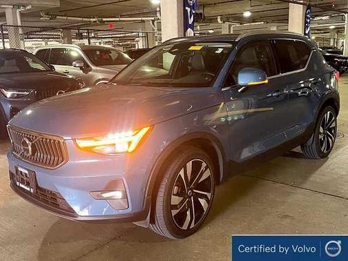 Fjord Blue 2023 Volvo XC40 Ultimate