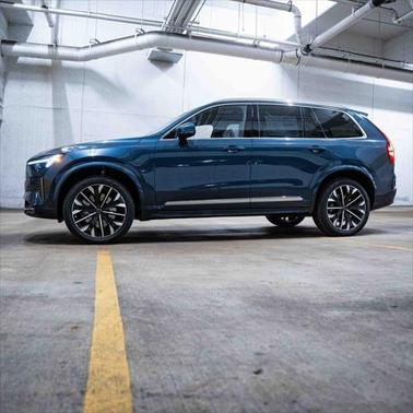 2025 Volvo XC90 Plug-In Hybrid T8 Plus 7-Seater