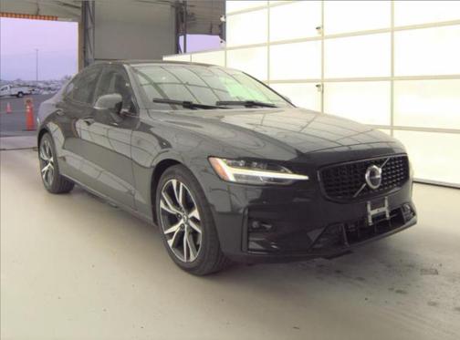 2025 Volvo S60 B5 Core