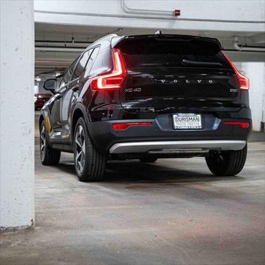 2025 Volvo XC40 B5 Plus Bright Theme