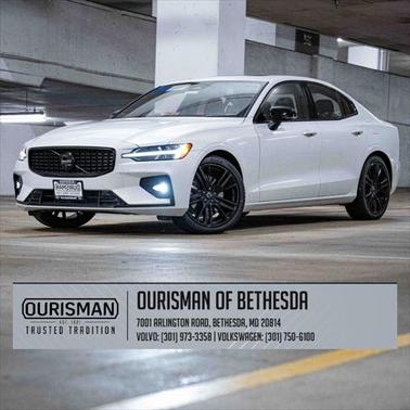 2024 Volvo S60 B5 Plus Black Edition