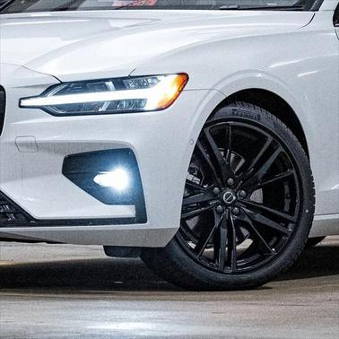2024 Volvo S60 B5 Plus Black Edition