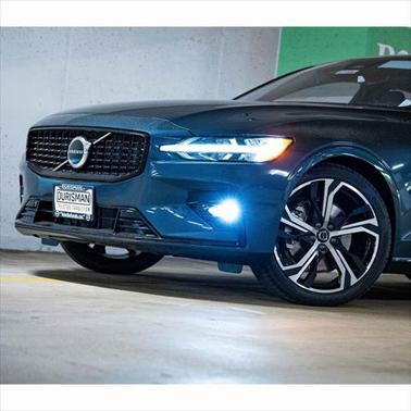2024 Volvo S60 B5 Core Dark Theme
