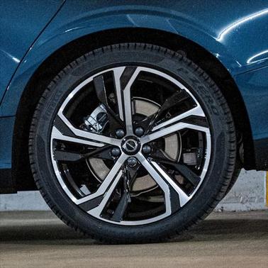 2024 Volvo S60 B5 Core Dark Theme