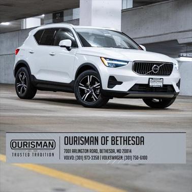 2025 Volvo XC40 Core Bright Theme
