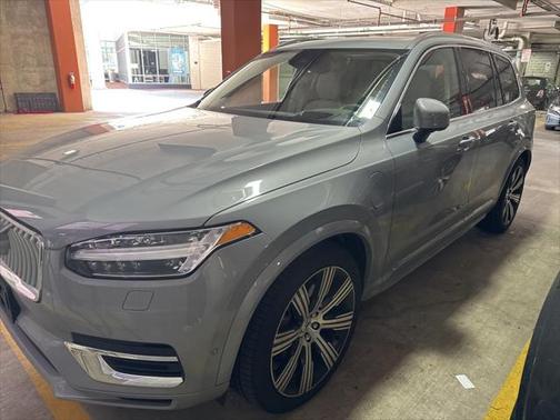 2025 Volvo XC90 Plug-In Hybrid T8 Ultra 6-Seater