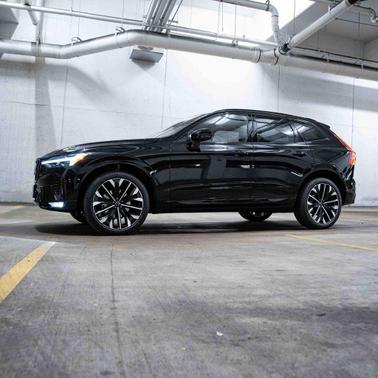 2026 Volvo XC60 B5 Ultra