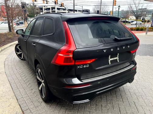 2025 Volvo XC60 B5 Ultra