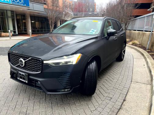 2025 Volvo XC60 B5 Ultra