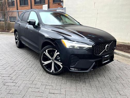 2025 Volvo XC60 B5 Ultra