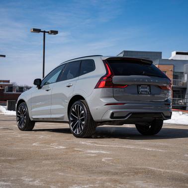 2026 Volvo XC60 B5 Ultra