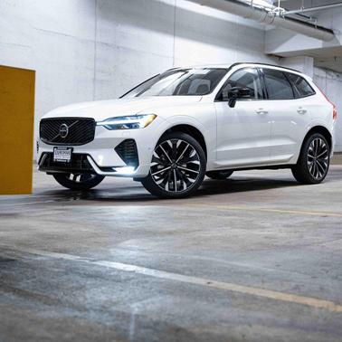 2026 Volvo XC60 B5 Ultra