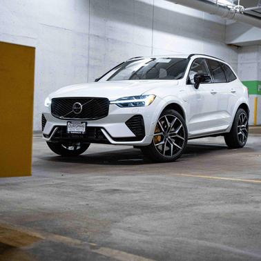 2026 Volvo XC60 Plug-In Hybrid T8 Polestar
