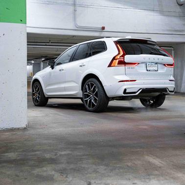 2026 Volvo XC60 Plug-In Hybrid T8 Polestar