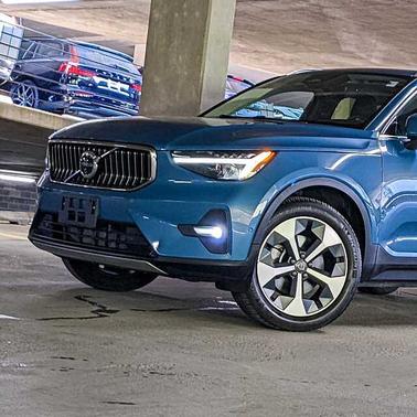 Fjord Blue 2024 Volvo XC40 Plus