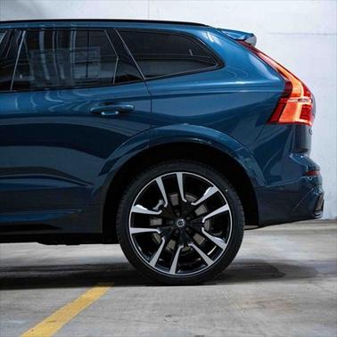 2025 Volvo XC60 Plug-In Hybrid T8 Ultra